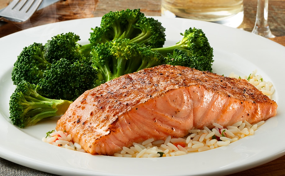 LongHorn® Salmon* | Lunch & Dinner Menu | LongHorn Steakhouse